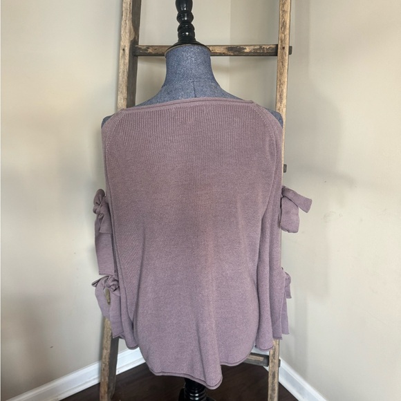 Listicle Cold Shoulder Cold Arm Pullover Sweater - Picture 6 of 11